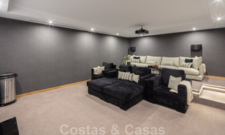 Magnífica villa de lujo en venta de arquitectura mediterránea moderna, con vistas al mar y en un complejo de golf en Benahavis - Marbella 44184 