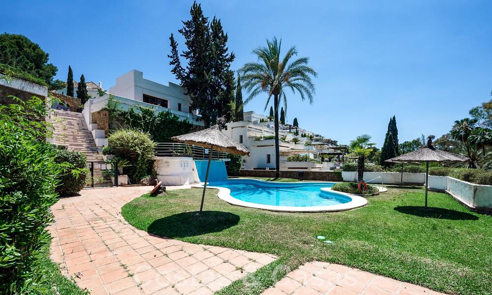 Se vende ático de lujo totalmente reformado de estilo escandinavo con amplias terrazas en la Milla de Oro de Marbella 44255