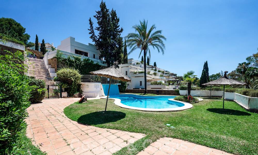 Se vende ático de lujo totalmente reformado de estilo escandinavo con amplias terrazas en la Milla de Oro de Marbella 44255