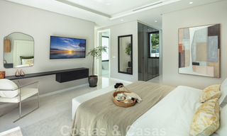 Villa de lujo andaluza contemporánea en venta con numerosas comodidades de lujo, rodeada de campos de golf en Nueva Andalucía, Marbella 44360 