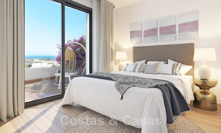 Se venden lujosos apartamentos nuevos de estilo contemporáneo con amplia terraza y vistas panorámicas al mar en Estepona centro 44293 