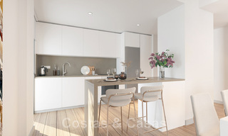 Se venden lujosos apartamentos nuevos de estilo contemporáneo con amplia terraza y vistas panorámicas al mar en Estepona centro 44295 