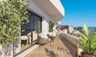 Se venden lujosos apartamentos nuevos de estilo contemporáneo con amplia terraza y vistas panorámicas al mar en Estepona centro 44297 