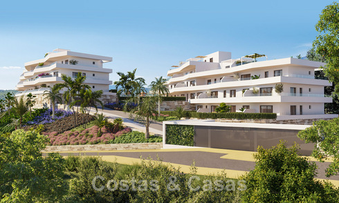 Se venden lujosos apartamentos nuevos de estilo contemporáneo con amplia terraza y vistas panorámicas al mar en Estepona centro 44300