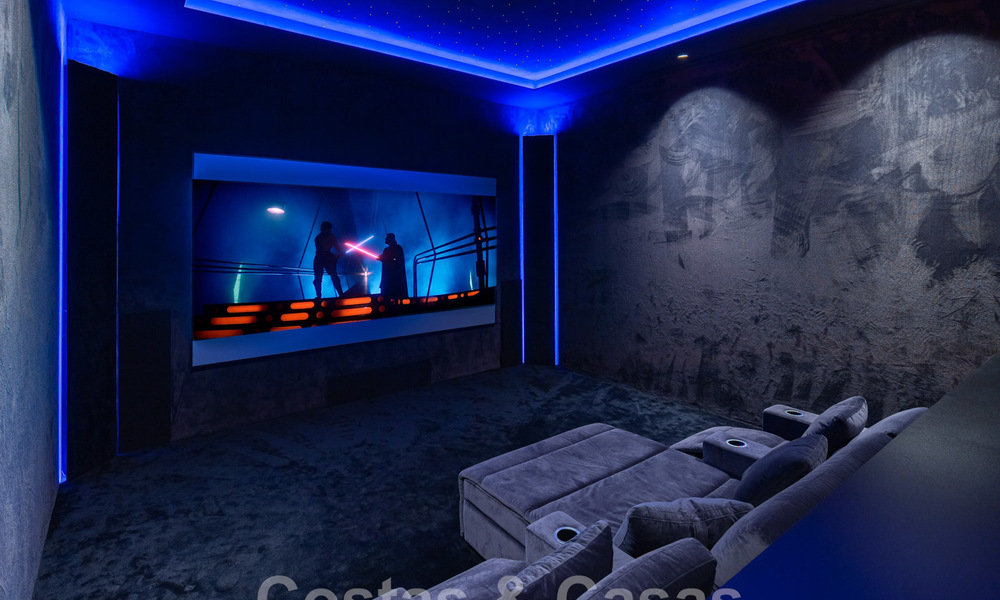 Fenomenal villa de lujo contemporánea en venta, directamente en el campo de golf con vistas al mar en un resort de golf en Marbella - Benahavis 43981