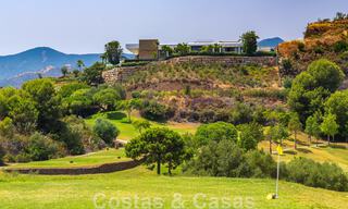 Fenomenal villa de lujo contemporánea en venta, directamente en el campo de golf con vistas al mar en un resort de golf en Marbella - Benahavis 43992 