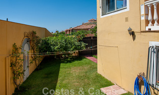 Villa tradicional española en venta con vistas al mar en una urbanización al este del centro de Marbella 44407 