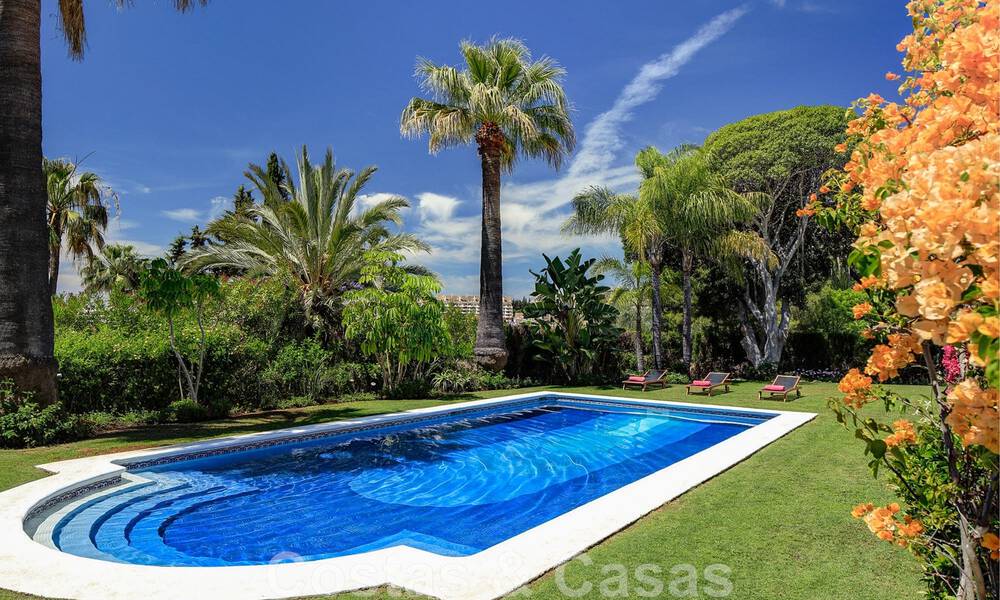 Única, villa de lujo andaluza en venta en una ubicación muy solicitada en Nueva Andalucía en Marbella 44466