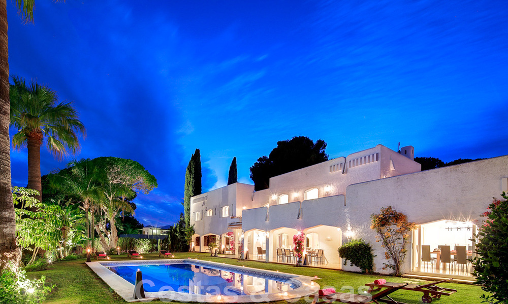 Única, villa de lujo andaluza en venta en una ubicación muy solicitada en Nueva Andalucía en Marbella 44480
