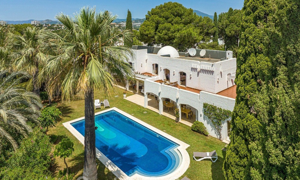 Única, villa de lujo andaluza en venta en una ubicación muy solicitada en Nueva Andalucía en Marbella 44485