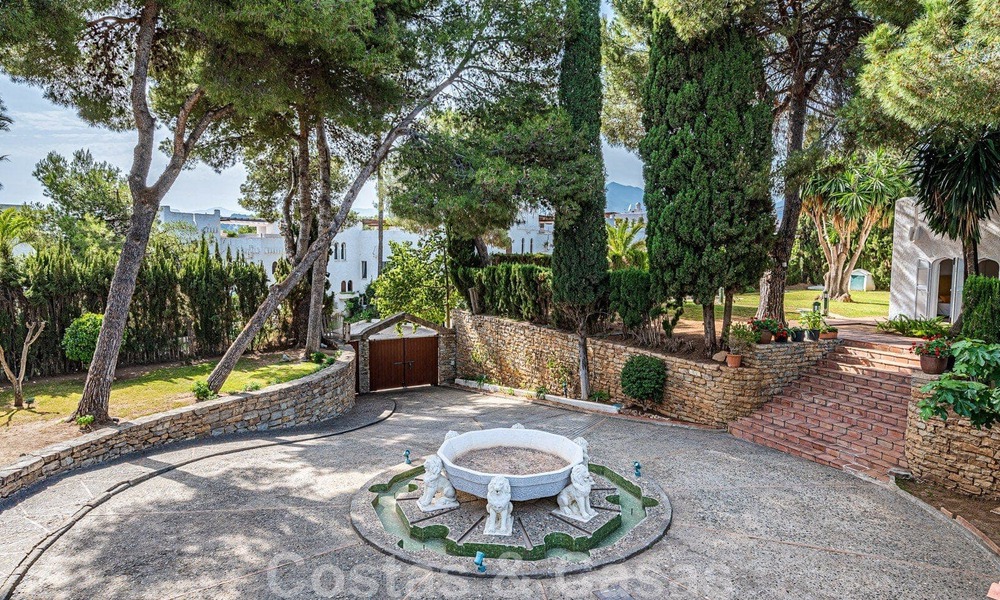 Única, villa de lujo andaluza en venta en una ubicación muy solicitada en Nueva Andalucía en Marbella 44488