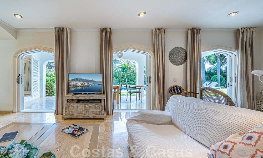Única, villa de lujo andaluza en venta en una ubicación muy solicitada en Nueva Andalucía en Marbella 44499