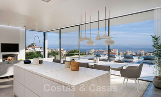 Nueva villa de diseño modernista en venta con fenomenales vistas al mar a poca distancia de la playa en Benalmádena, Costa del Sol 44588 