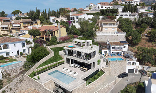 Nueva villa de diseño modernista en venta con fenomenales vistas al mar a poca distancia de la playa en Benalmádena, Costa del Sol 44595 