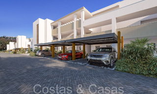 Nuevos apartamentos contemporáneos de lujo en venta con vistas al mar a poca distancia de la playa en Casares, Costa del Sol 66733 