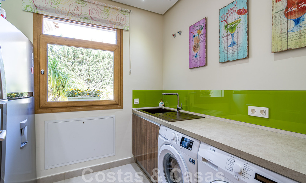 Se vende villa de carácter en una arquitectura contemporánea andaluza, rodeada de campos de golf en un resort de golf de 5 estrellas en Marbella - Benahavis 44879