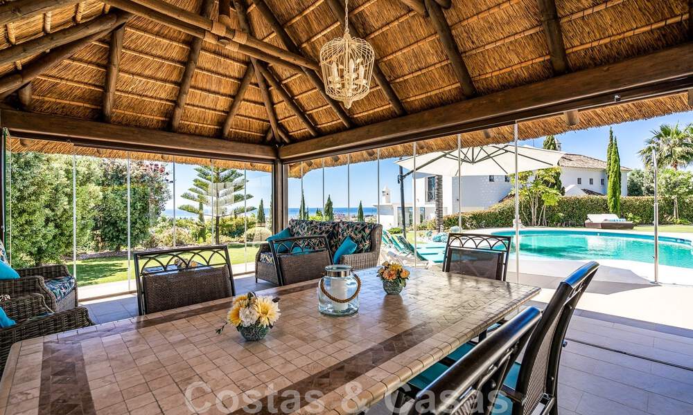 Se vende villa de carácter en una arquitectura contemporánea andaluza, rodeada de campos de golf en un resort de golf de 5 estrellas en Marbella - Benahavis 44891