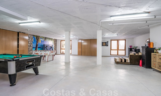 Se vende villa de carácter en una arquitectura contemporánea andaluza, rodeada de campos de golf en un resort de golf de 5 estrellas en Marbella - Benahavis 44893 