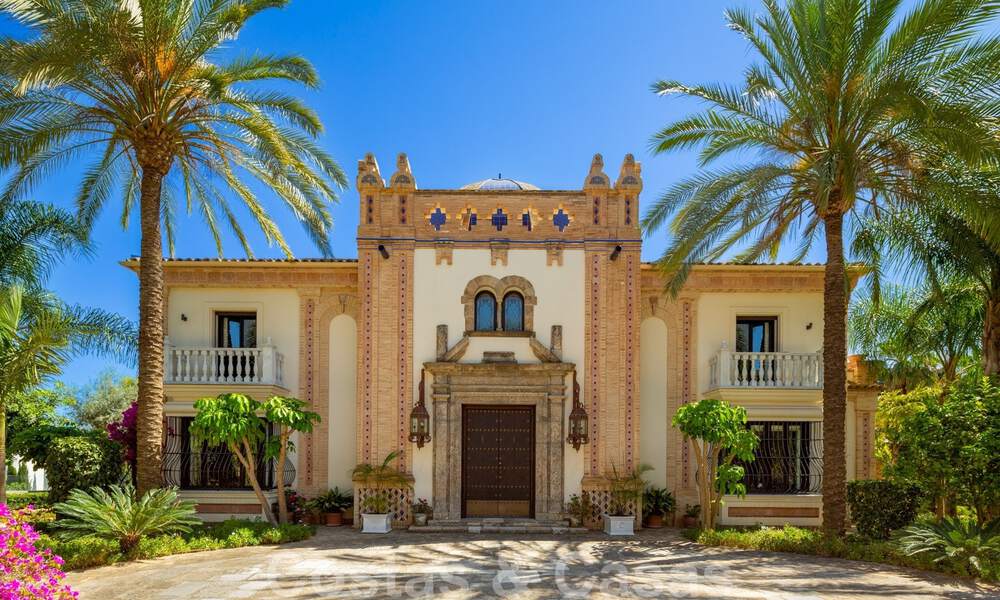 Majestuosa villa de lujo en venta con vistas panorámicas al mar en la exclusiva comunidad de Sierra Blanca en la Milla de Oro de Marbella 44758