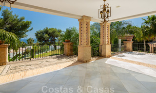 Majestuosa villa de lujo en venta con vistas panorámicas al mar en la exclusiva comunidad de Sierra Blanca en la Milla de Oro de Marbella 44759 