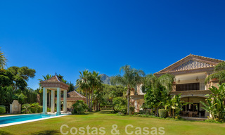 Majestuosa villa de lujo en venta con vistas panorámicas al mar en la exclusiva comunidad de Sierra Blanca en la Milla de Oro de Marbella 44765 