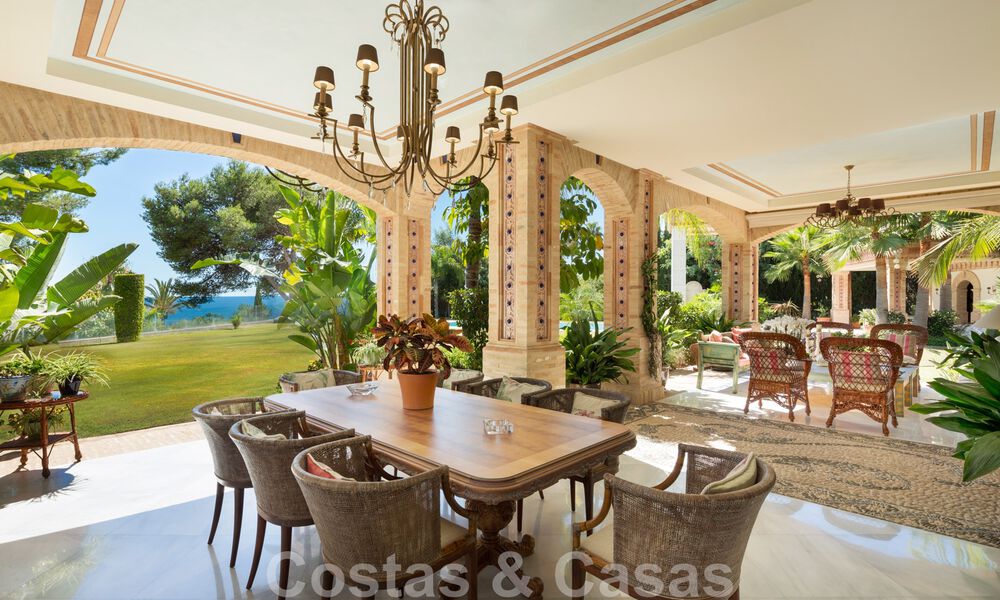 Majestuosa villa de lujo en venta con vistas panorámicas al mar en la exclusiva comunidad de Sierra Blanca en la Milla de Oro de Marbella 44775