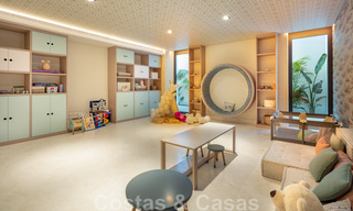 Exclusiva y prestigiosa villa de diseño en venta, situada en primera línea de golf en el corazón de Nueva Andalucía en Marbella 44812 
