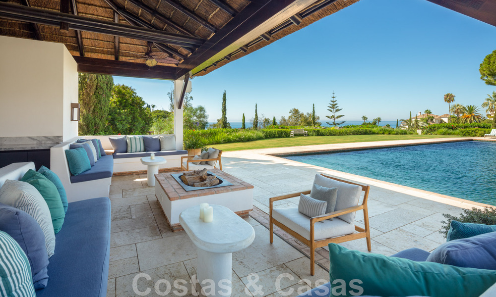Se vende magistral villa de diseño en una de las zonas más deseadas de la Milla de Oro de Marbella con vistas al mar 45960
