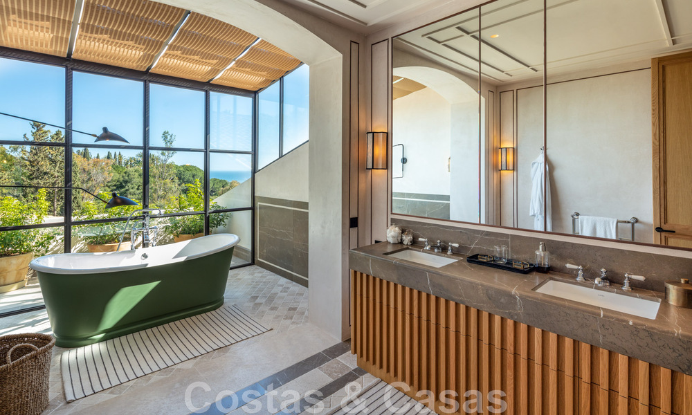 Se vende magistral villa de diseño en una de las zonas más deseadas de la Milla de Oro de Marbella con vistas al mar 45965