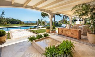 Se vende magistral villa de diseño en una de las zonas más deseadas de la Milla de Oro de Marbella con vistas al mar 45968 