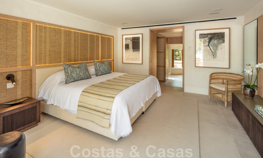 Villa andaluza modernista en venta con vistas panorámicas, cerca de la playa, en la Milla de Oro de Marbella 44908