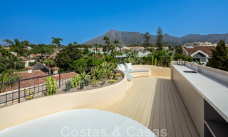 Villa andaluza modernista en venta con vistas panorámicas, cerca de la playa, en la Milla de Oro de Marbella 44912 