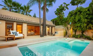 Villa andaluza modernista en venta con vistas panorámicas, cerca de la playa, en la Milla de Oro de Marbella 44927 
