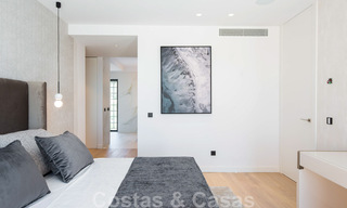 Moderno ático dúplex reformado, con vistas panorámicas al mar en un complejo con seguridad 24h en Nueva Andalucía, Marbella 45356 