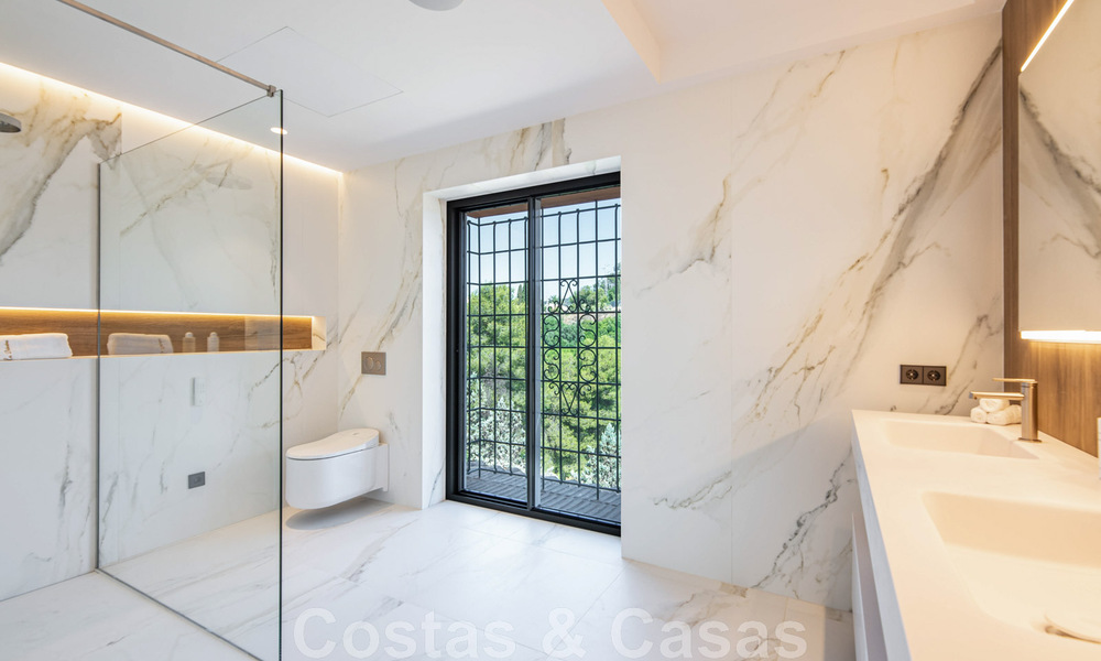 Moderno ático dúplex reformado, con vistas panorámicas al mar en un complejo con seguridad 24h en Nueva Andalucía, Marbella 45361