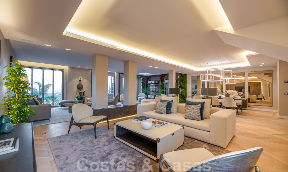 Moderno ático dúplex reformado, con vistas panorámicas al mar en un complejo con seguridad 24h en Nueva Andalucía, Marbella 45367