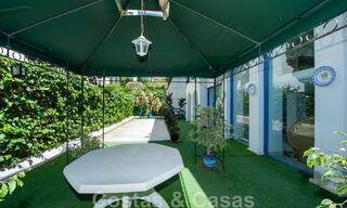 Amplio apartamento en venta con terraza y piscina privada, en segunda línea de playa en el centro de Marbella 44933 