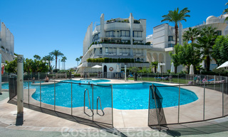 Amplio apartamento en venta con terraza y piscina privada, en segunda línea de playa en el centro de Marbella 44945 