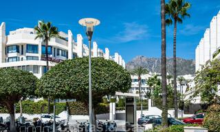 Amplio apartamento en venta con terraza y piscina privada, en segunda línea de playa en el centro de Marbella 44954 