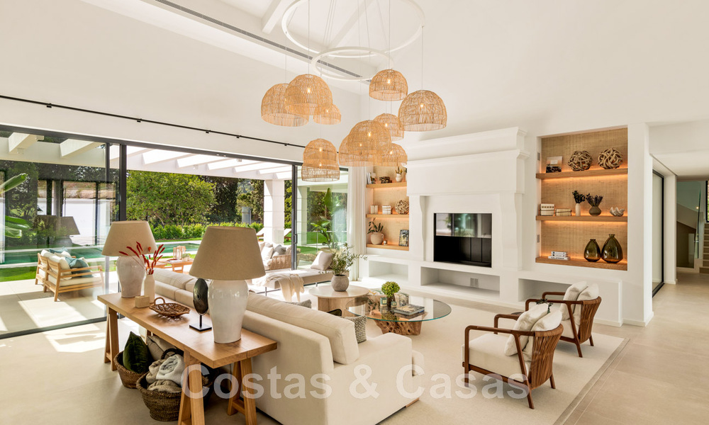 Villa de diseño español en venta, a pasos del campo de golf en Marbella - Benahavis 45460