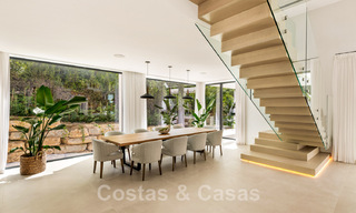 Villa de diseño español en venta, a pasos del campo de golf en Marbella - Benahavis 45461 