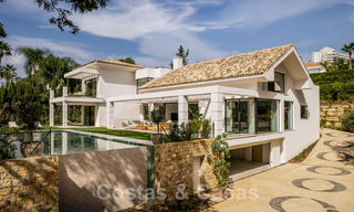 Villa de diseño español en venta, a pasos del campo de golf en Marbella - Benahavis 45474 