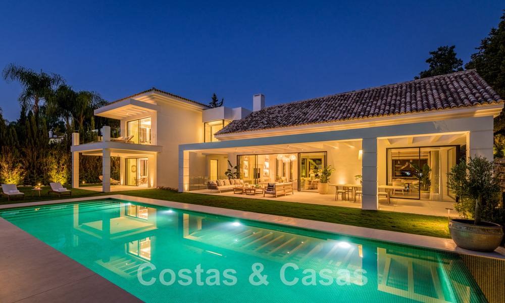 Villa de diseño español en venta, a pasos del campo de golf en Marbella - Benahavis 45515