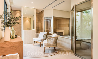 Villa de diseño español en venta, a pasos del campo de golf en Marbella - Benahavis 49284 