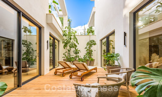 Villa de diseño español en venta, a pasos del campo de golf en Marbella - Benahavis 49287 