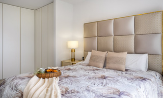 Se vende villa adosada, lista para entrar a vivir, con vistas al mar, en primera línea de playa, a pocos minutos a pie de Estepona centro 45389 