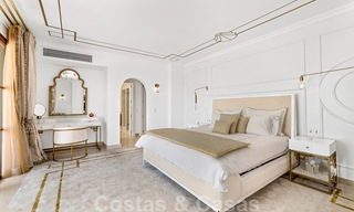Amplia villa de lujo en venta, de estilo andaluz situada en una posición alta en Nueva Andalucía, Marbella 45083 