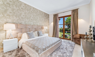 Amplia villa de lujo en venta, de estilo andaluz situada en una posición alta en Nueva Andalucía, Marbella 45096 