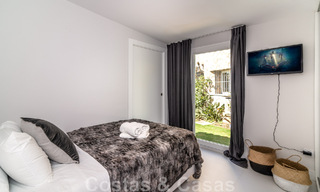 Villa de lujo única en venta en un estilo arquitectónico moderno y andaluz, con vistas al mar, a poca distancia de Puerto Banús, Marbella 45823 