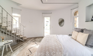 Villa de lujo única en venta en un estilo arquitectónico moderno y andaluz, con vistas al mar, a poca distancia de Puerto Banús, Marbella 45834 